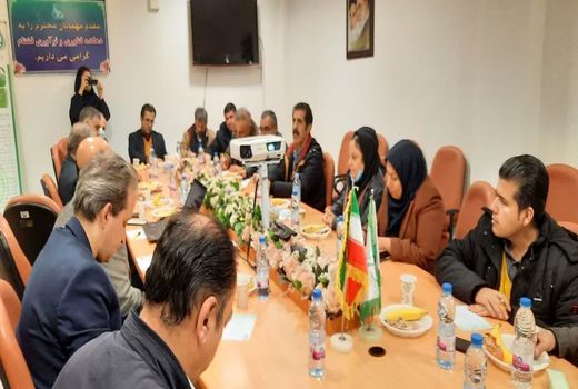 بازدید کارشناسان فنی سازمان جهاد کشاورزی از شرکت دانش بنیان ریزجلبکی در استان گیلان