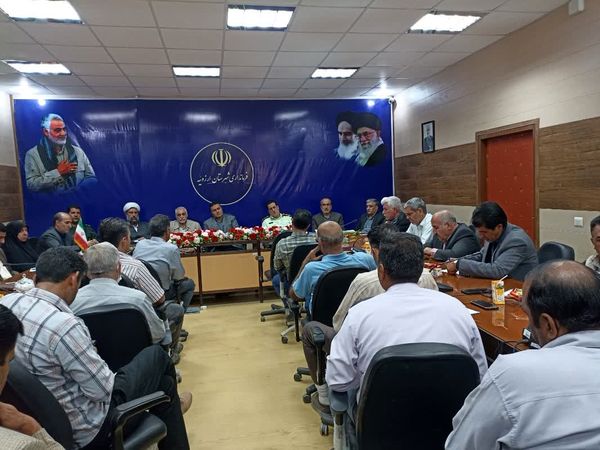 جلسه پدافند غیرعامل با محوریت آفت قرنطینهای برگخوارپائیزه در شهرستان ارزوئیه برگزار شد