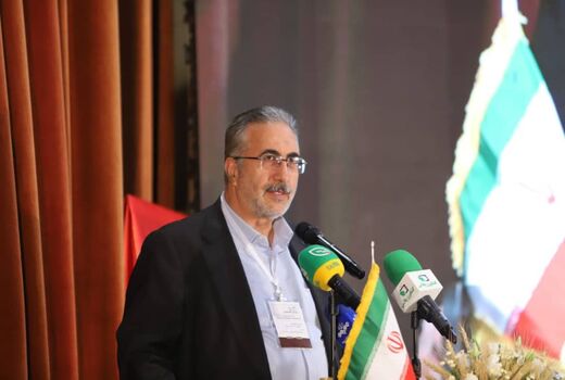 تأکید بر جایگاه گندم و نان در امنیت غذایی و اقتصاد ملی/ در قیمت‌گذاری نان تجدید نظر شود
