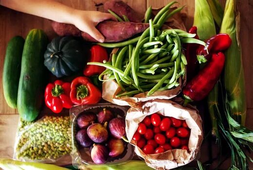 اینفوگرافیک/ 9 ماده غذایی مفید برای کلسترول بالا 