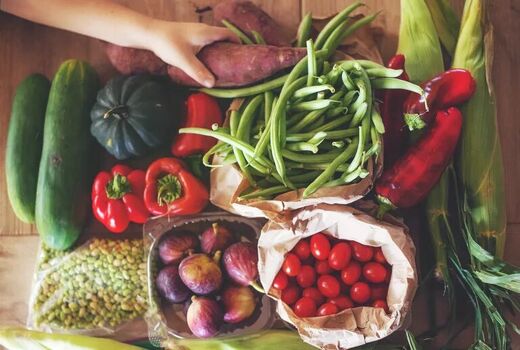 اینفوگرافیک/ 9 ماده غذایی مفید برای کلسترول بالا 