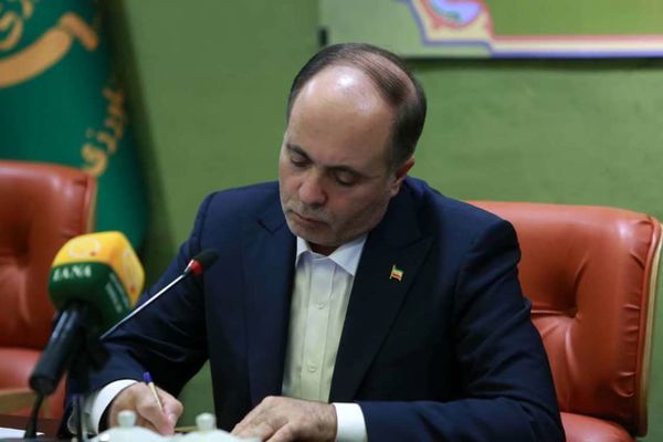 قدردانی وزیر جهادکشاورزی از تولید بذر واکسن سویه جدید تب برفکی در موسسه رازی 