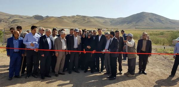 طرح باغ  گردوی مدرن در بخش کوهین شهرستان قزوین افتتاح شد