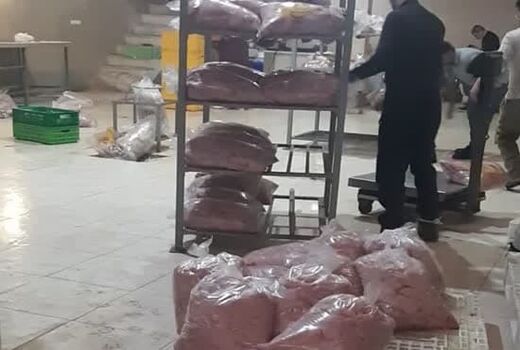 کشف و شناسایی یک کارگاه غیرمجاز قطعه بندی مرغ در حومه شهر تبریز