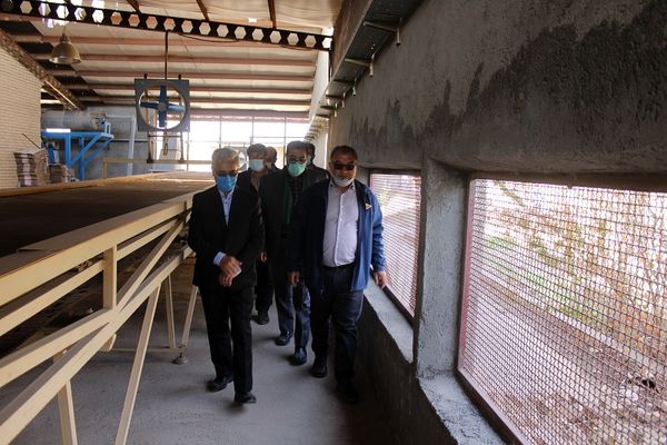 پیگیری مشکلات و رفع موانع تولید صنایع کشاورزی شهرستان فاروج 