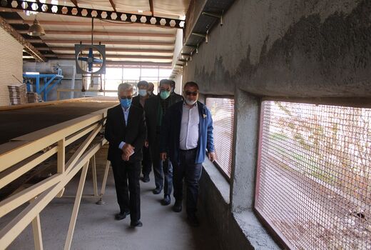 پیگیری مشکلات و رفع موانع تولید صنایع کشاورزی شهرستان فاروج 