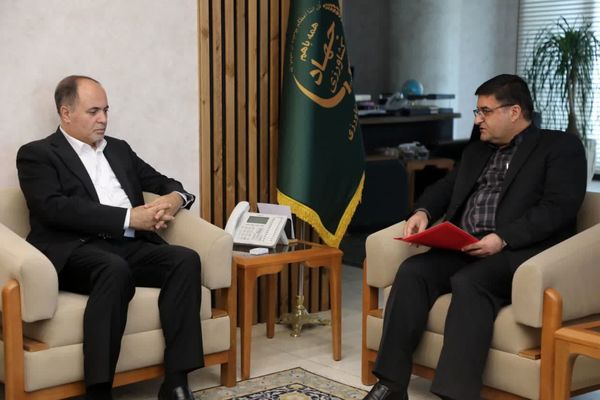 پیگیری مسائل کشاورزی در نشست استاندار چهارمحال و بختیاری با وزیر جهاد کشاورزی