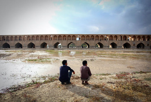 وزارت نیرو به تنهایی قادر به حل مشکلات آب نیست