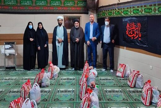 توزیع بسته معیشتی جهاد کشاورزی فارس بین نیازمندان 