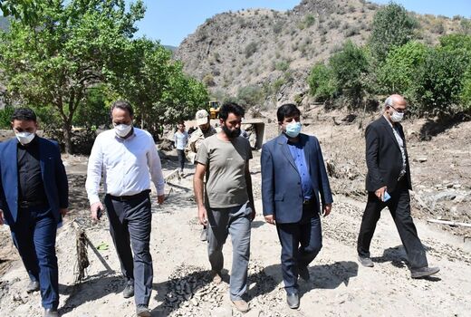  دستور رییس سازمان جهادکشاورزی استان جهت برآورد نهایی و پرداخت غرامت کشاورزان حادثه دیده از سیل کلیبر
