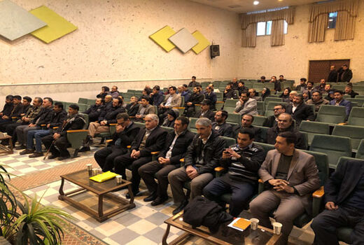 برگزاری همایش اصول زنبورداری توسط مدیریت جهاد کشاورزی شهرستان بناب