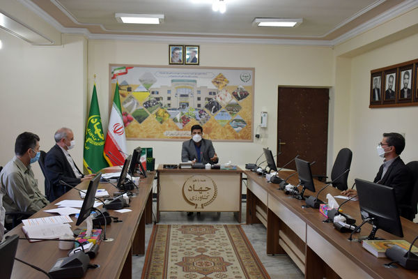 کارشناسان فنی باید پاسخگوی مشکلات فنی واحد های آبزی پروری، دامداری و مرغداری ها باشند