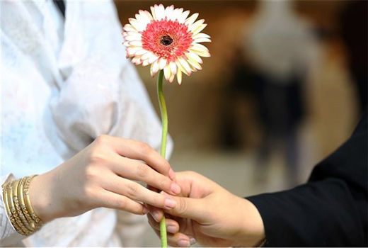 همکاری وزارت بهداشت با حوزه علمیه برای افزایش آماز ازدواج