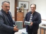تحویل ۱۳۵ قوطی تخم نوغان به بهره‌برداران شهرستان‌های خدآفرین و جلفا برای حمایت نوغانداران 