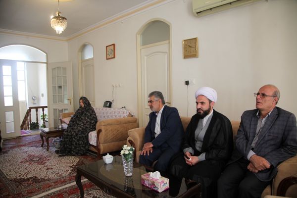 دیدار سرپرست حوزه نمایندگی ولی فقیه در جهاد کشاورزی آذربایجان غربی با خانواده معظم شهید جهادگر فریدون کشتگر 
