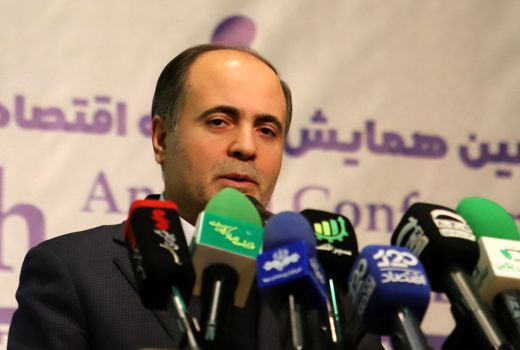 نوری قزلجه: سیاست وزارت جهاد کشاورزی کاهش فاصله قیمتی از مزرعه تا سفره است