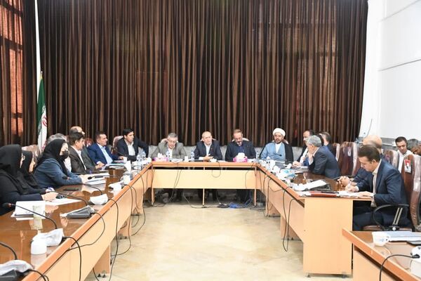 کارکنان جهاد کشاورزی در صف اول تولید قرار دارند 