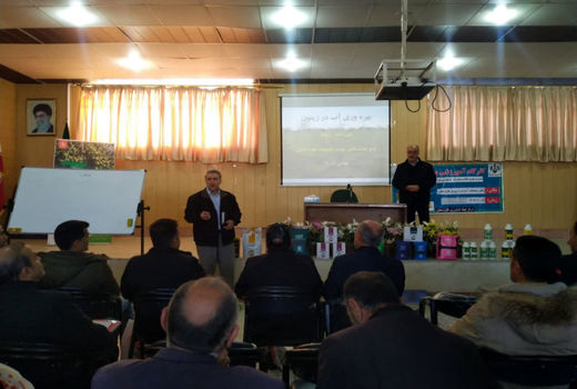 باغداران طارم سفلی قزوین با آخرین روش‌های مدیریت آب و تغذیه زیتون آشنا شدند