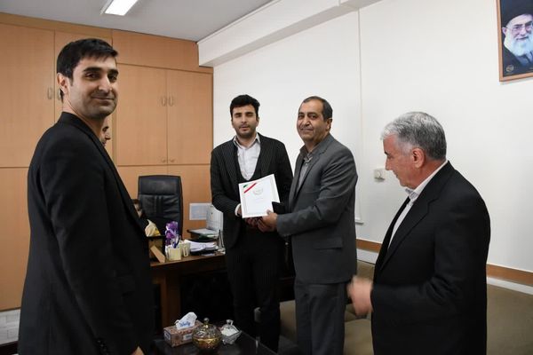 تجلیل از توانمندیهای روشندلان جهادگر/ احدزاده: اراده روشندلان، الگویی از ایمان و تلاش است