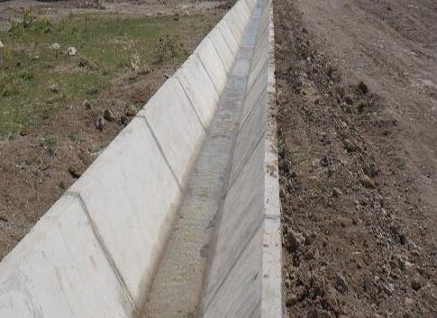 تکمیل یک کانال آبرسان کشاورزی در بیضا