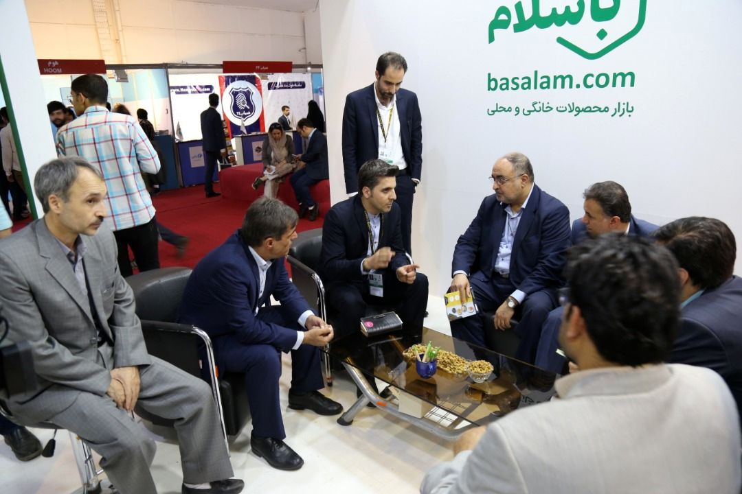 بازدید معاون برنامه ریزی و امور اقتصادی وزارت جهاد کشاورزی از بیست و پنجمین نمایشگاه الکامپ
