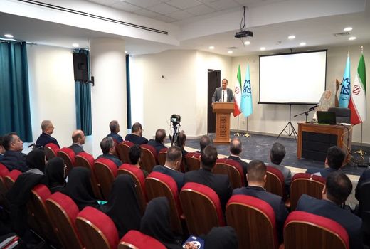 شفافیت و نظارت انسانی؛ کلید موفقیت در استفاده از هوش مصنوعی در ارتباطات 